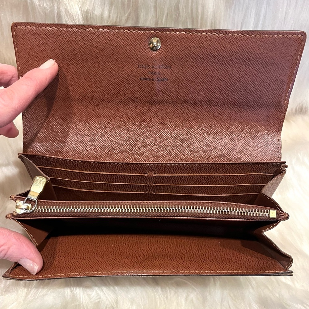 Authentic Louis Vuitton Sarah Wallet - Picture 8 of 12